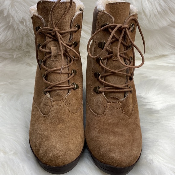 Bearpaw Marlowe Suede leather Boots Lace booties tan brown sheep skin size 9 - Picture 3 of 7